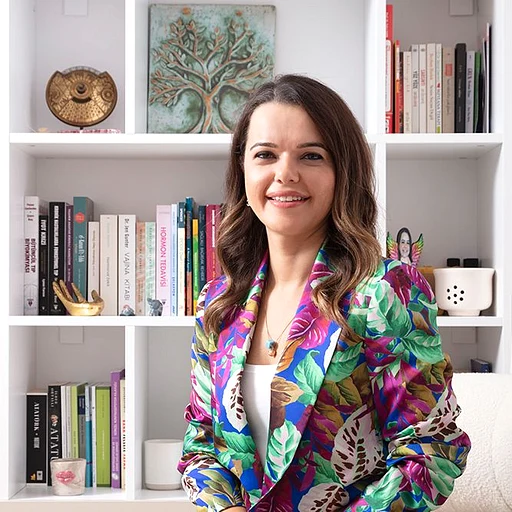 Doç. Dr. Pınar Yalçın Bahat portresi